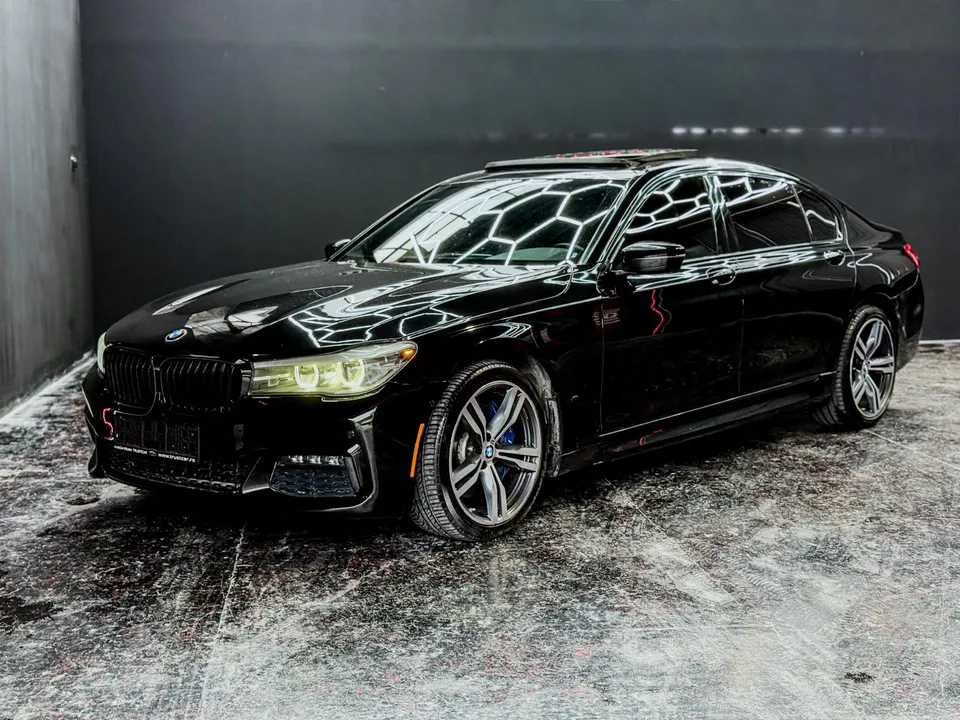 BMW 740Li M Sport | 326 CP