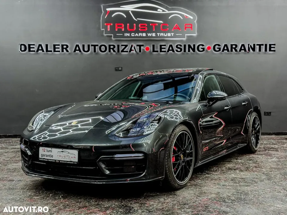Porsche Panamera GTS Sport Turismo | 460 CP